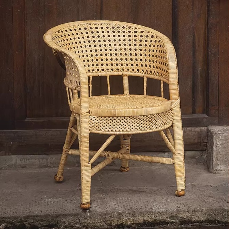 Outdoor Furniture No Cushions - كرسي خارجي مصنوع يدويًا من الخيزران
